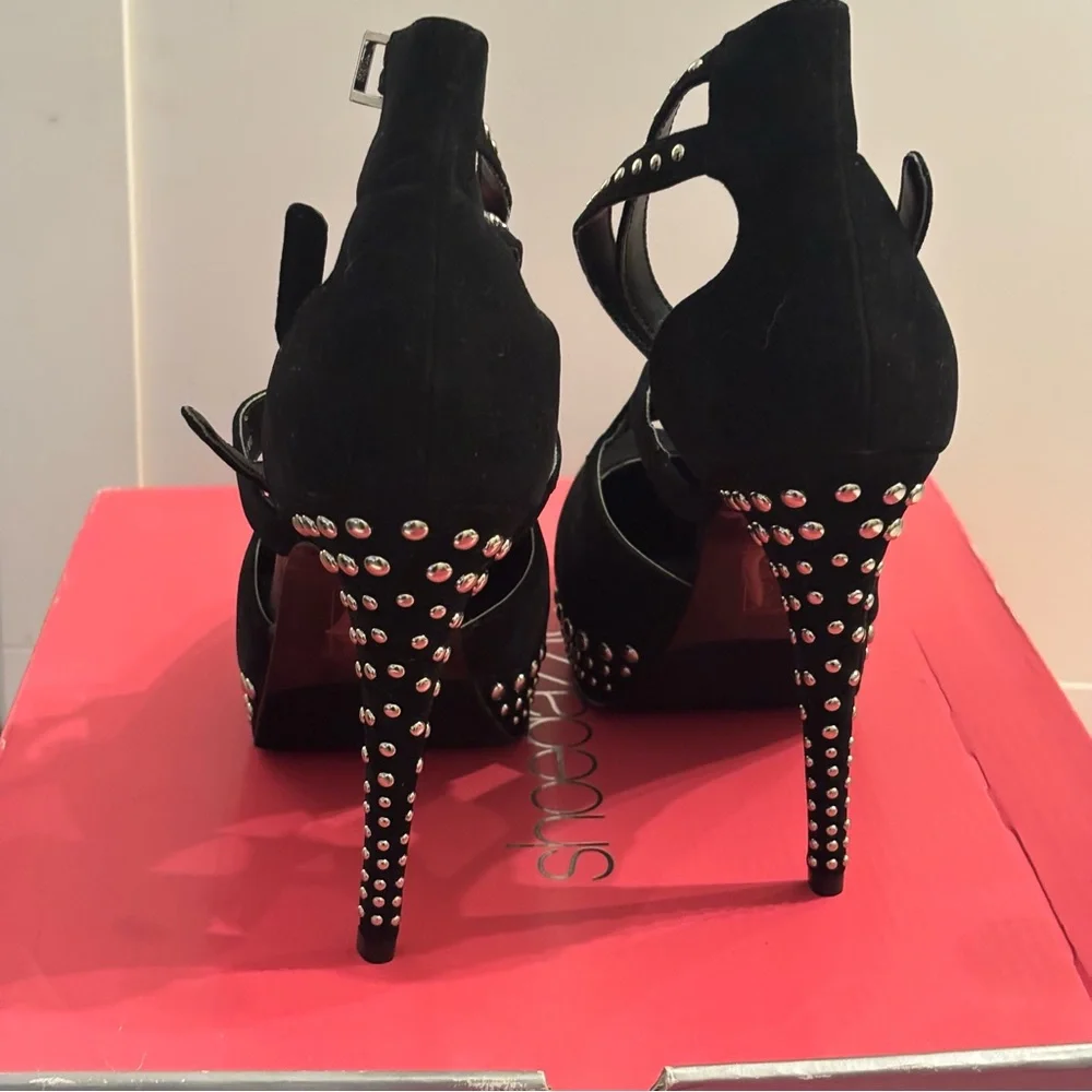 Y2K Black Faux Suede Studded Edgy Heels Pumps Sexy Size 8.5
